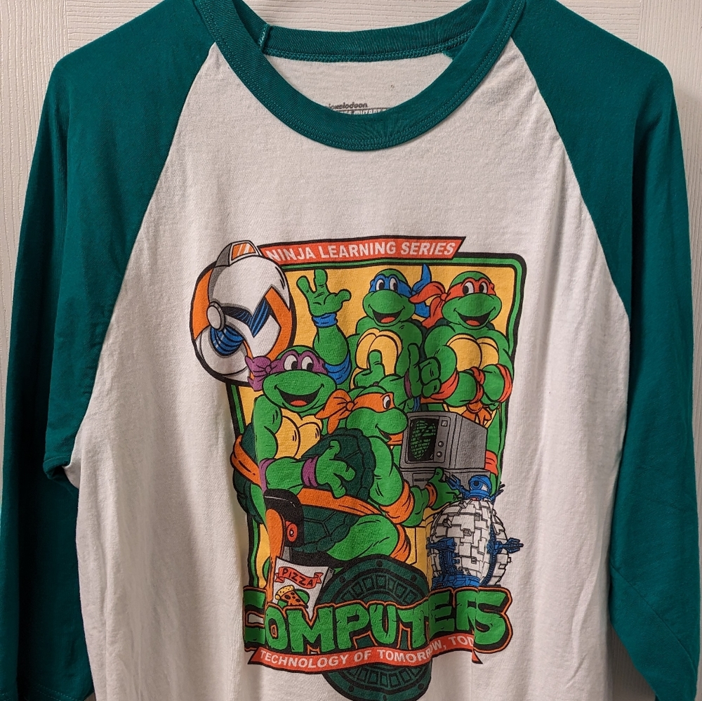 🎃Loot wear TMNT shirt
